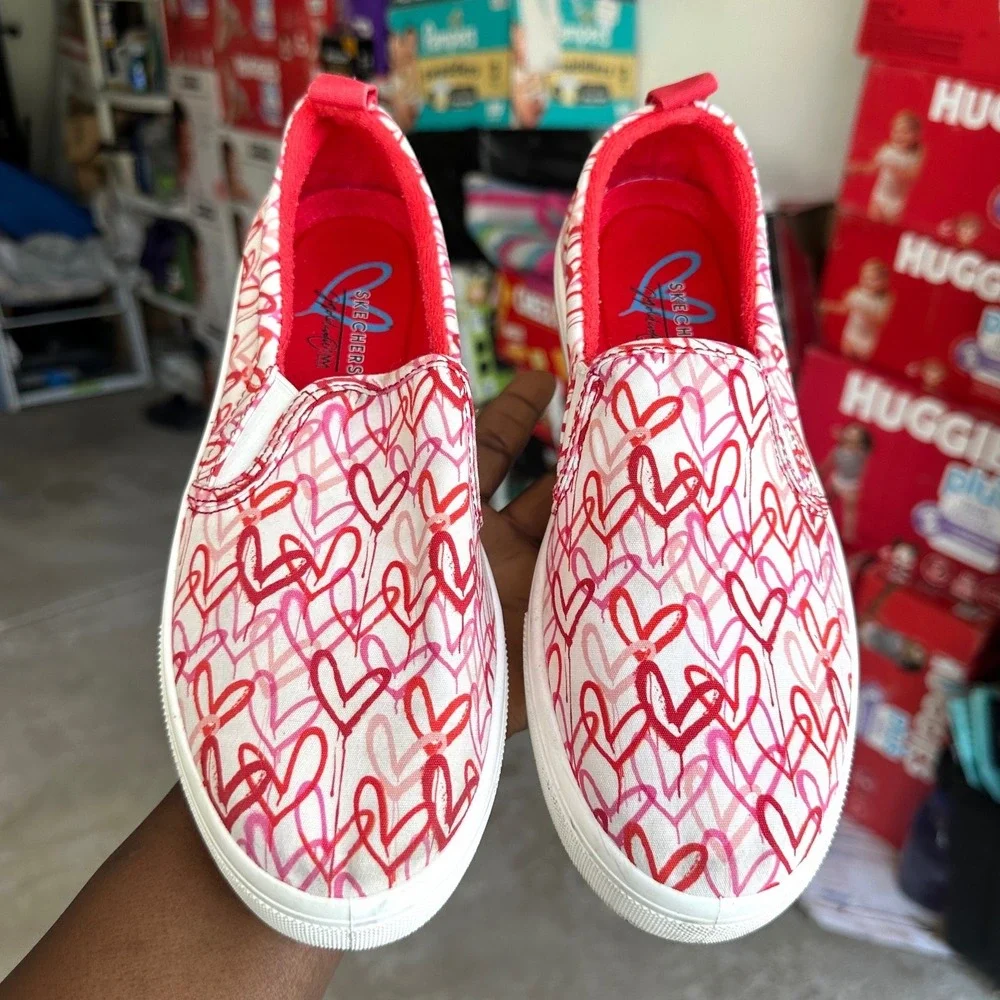 Skechers x JGoldcrown Poppy Drippin Love Women's‎ Slip On Sneakers Size 8 Red